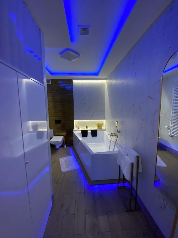 Apartament "Love" Centrum Z Duza Wanna Dla Dwojga Gniezno Exterior photo