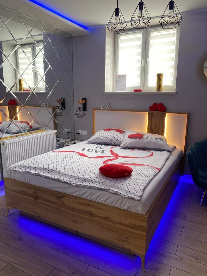 Apartament "Love" Centrum Z Duza Wanna Dla Dwojga Gniezno Exterior photo